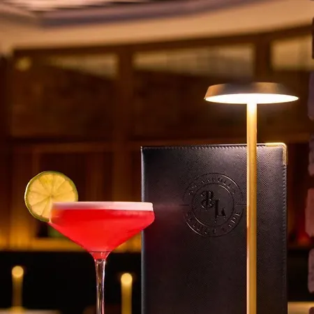 מלון The טראלי